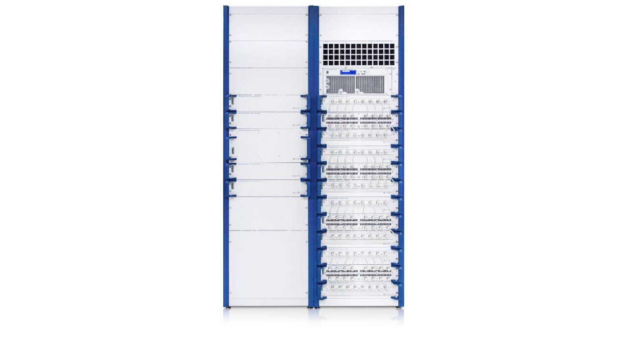 R&S®BBL200 高功率寬頻放大器（9 kHz – 250 MHz，最高 10 kW） 角度 2