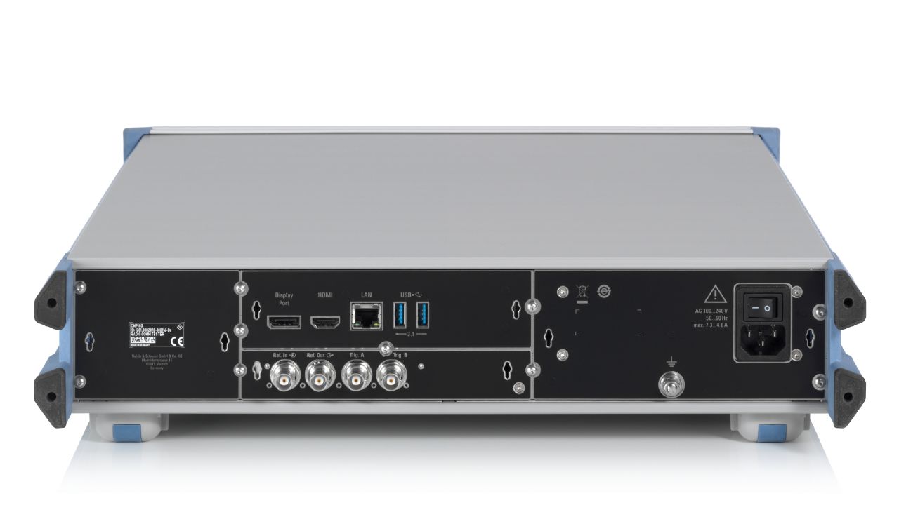 R&S®CMP180 無線電通訊測試儀（最高 8 GHz，雙獨立 RF 通道） 角度 4