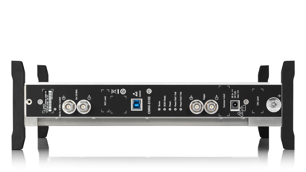 R&S®CMW100 通訊製造非訊號測試儀（70 MHz – 6 GHz） 角度 4