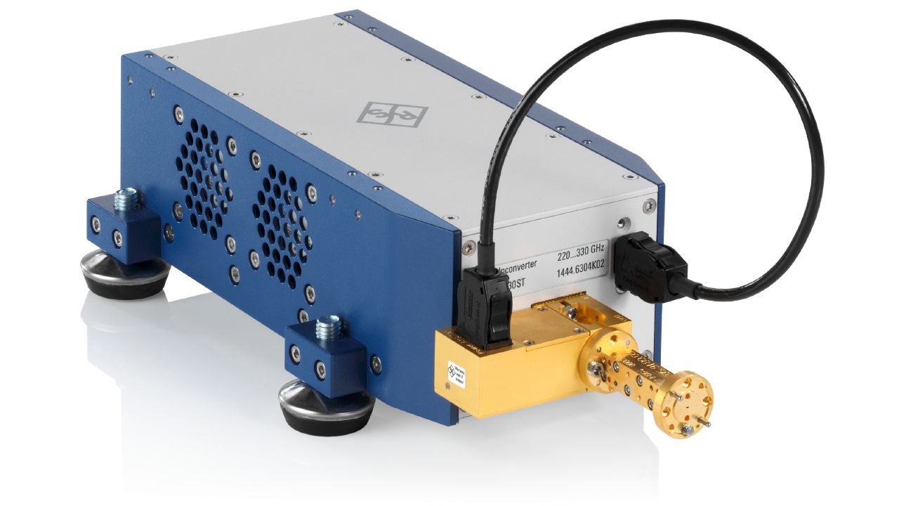 R&S®FC330ST 太赫茲頻率轉換器（220 – 330 GHz，H-band） 角度 4
