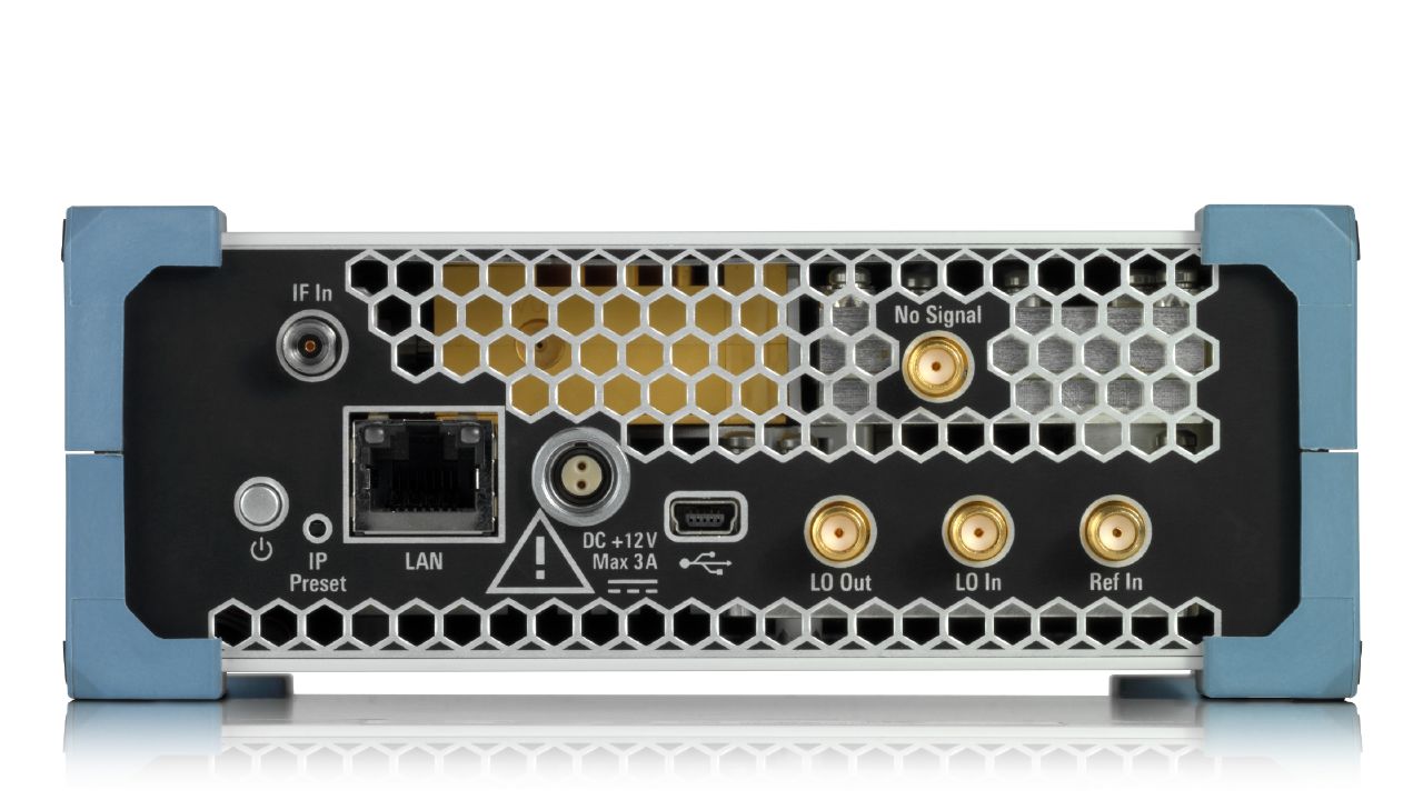 R&S®FE110ST 次太赫茲前端模組（70 – 110 GHz，W-band） 角度 2