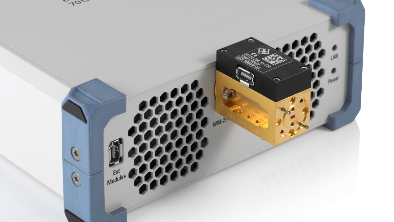 R&S®FE110ST 次太赫茲前端模組（70 – 110 GHz，W-band） 角度 4