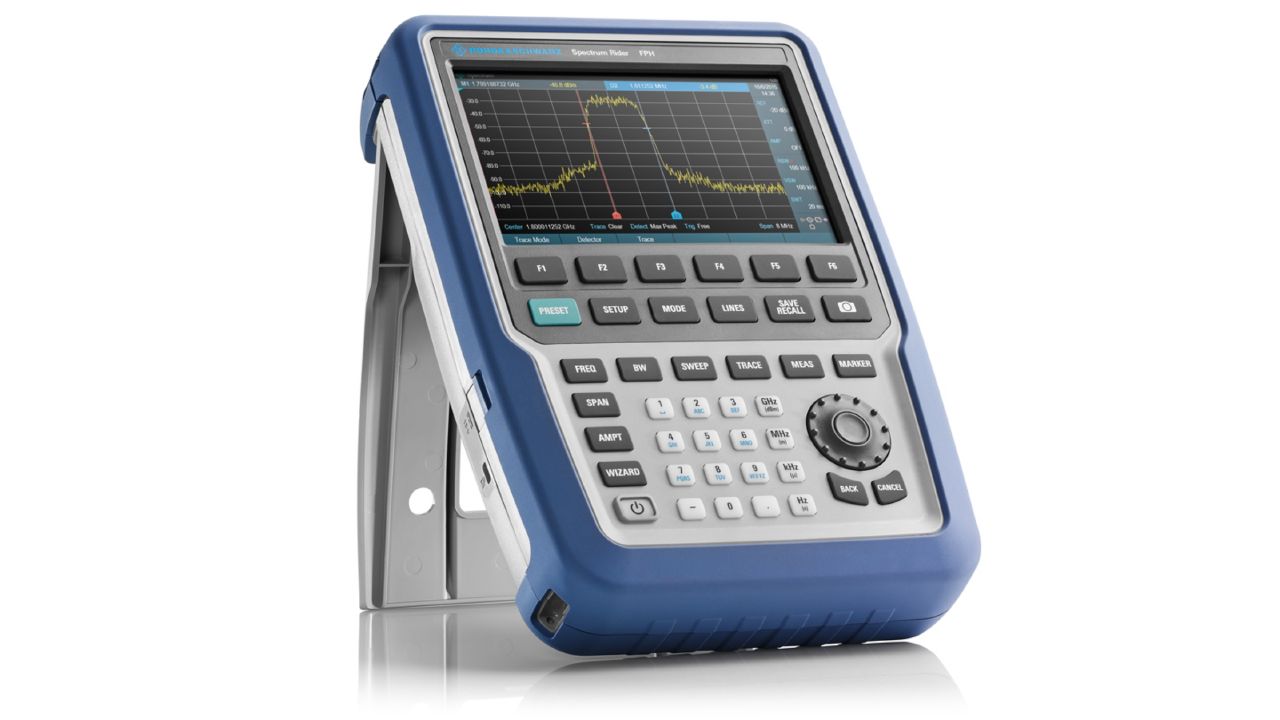 R&S®FPH 手持式頻譜分析儀（Spectrum Rider，5 kHz – 44 GHz） 角度 2