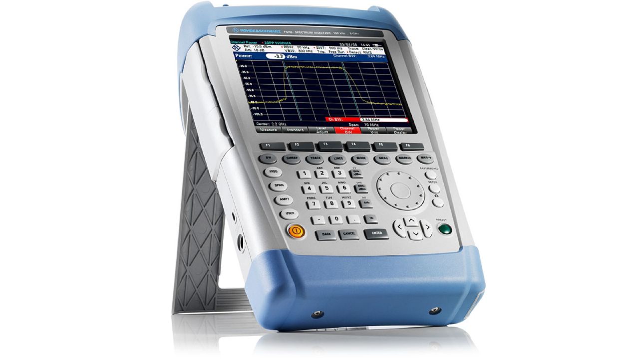 R&S®FSH 手持式頻譜分析儀（9 kHz – 20 GHz） 角度 2