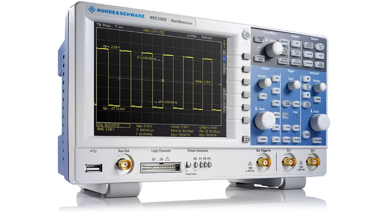 R&S®RTC1000 系列 教學與基礎量測入門示波器（50–300 MHz） 角度 2