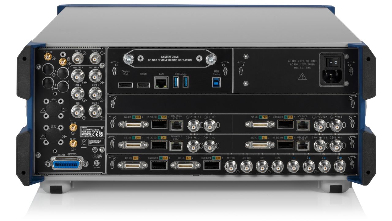 R&S®SMW200A 旗艦級向量訊號產生器（100 kHz – 67 GHz，2 GHz 調變頻寬） 角度 4